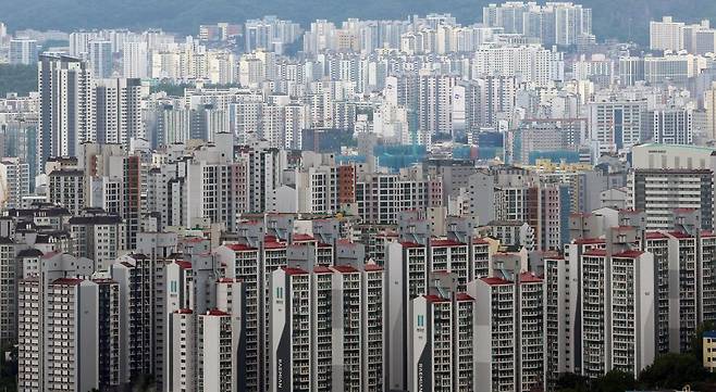 사진은 15일 서울 남산에서 바라본 아파트 모습. 2025.7.15/뉴스1