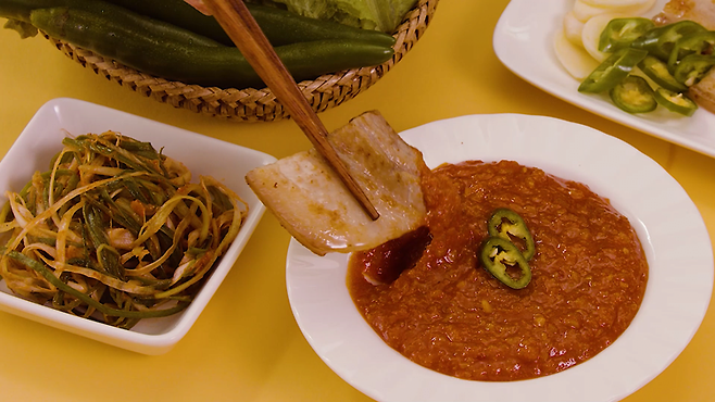 반반으로 나뉜다는 삼겹살 소스 .jpg 반반으로 나뉜다는 삼겹살 소스 .jpg