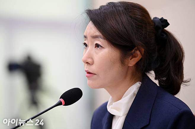 강선우 여성가족부 장관 후보자가 14일 서울 여의도 국회 여성가족위원회에서 열린 인사청문회에서 질의에 답변하고 있다. [사진=곽영래 기자]