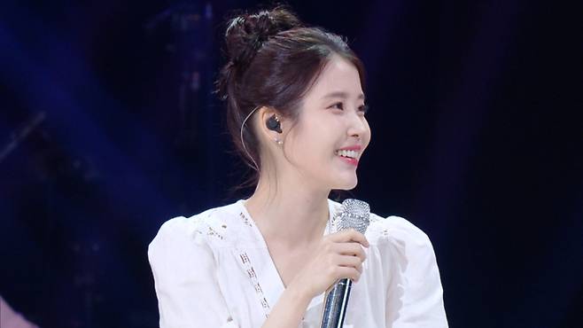 가수 겸 배우 아이유. KBS 제공