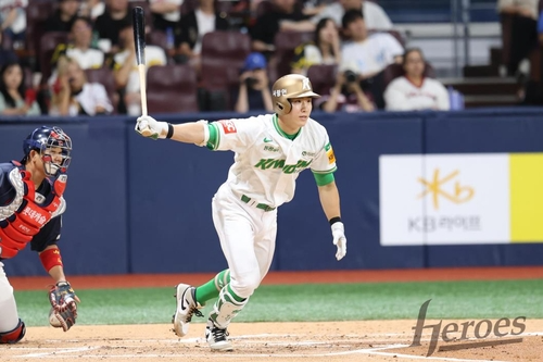 적시타 때리는 키움의 임지열 / 사진=키움 히어로즈 제공. 연합뉴스