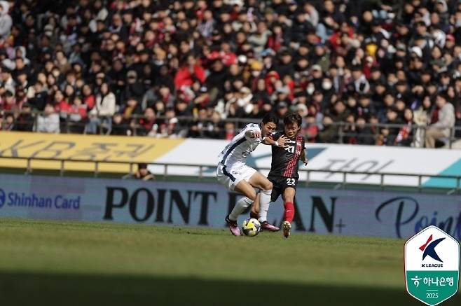 Kim Jin -soo (photo right). Photo = Korea Professional Football Federation