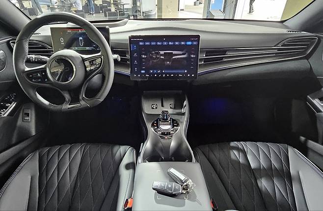 BYD 스포츠 중형 세단 ‘씰’ 실내. 서재근 기자