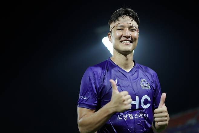 Anyang FC Kwon Kyung-won is delighted after winning 4-0 in the home match against Daegu FC in the 2025 K League 1, which was held at Anyang Sports Complex on the 22nd. K -League provided