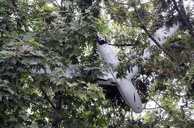 2024년 10월19일 북한 국방성은 평양에서 한국군이 보낸 무인기 잔해를 발견했다며 사진을 공개했다. ⓒ평양 조선중앙통신