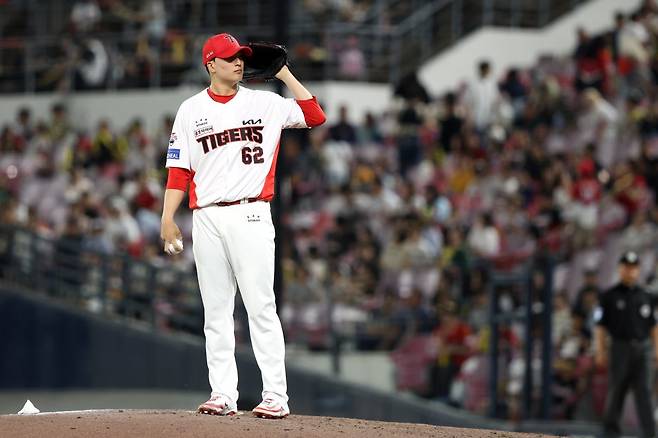 KIA 정해영은 22일 광주 LG전에서 0.1이닝 4실점으로 블론세이브를 기록하며 패전투수가 됐다. 그는 최근 부진에 발목 잡혀 세이브 경쟁에서 뒤처지고 있다. 사진제공｜KIA 타이거즈