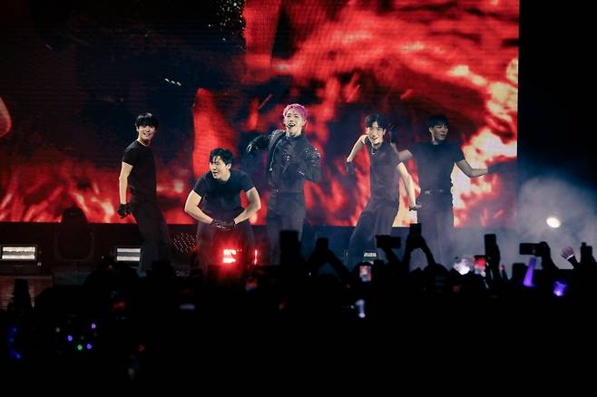 "꼭 다시 만나요!" 원호, 칠레→브라질→멕시코 공연 성황 마무리