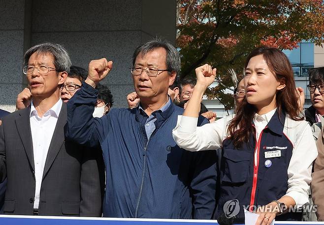 구호 외치는 하연호 대표 [연합뉴스 자료사진]