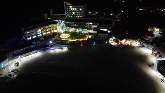 남일대해수욕장 야경.