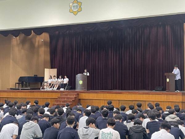 1학년 전교 부회장 후보의 연설