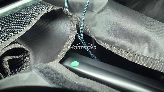 현대차 '아반떼 풀체인지' 실내 (출처 : 숏카)