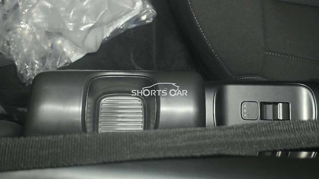 현대차 '아반떼 풀체인지' 실내 (출처 : 숏카)