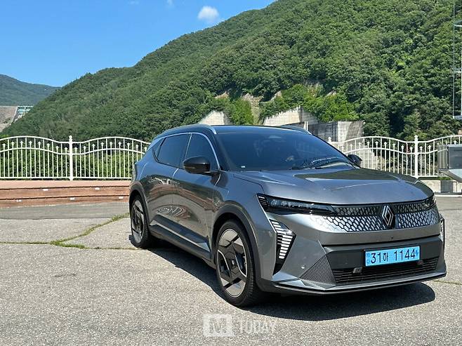 르노 세닉 E-Tech 100% 일렉트릭