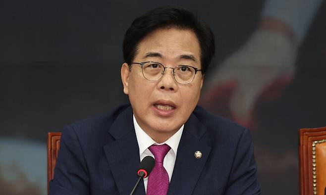 송언석 국민의힘 비상대책위원장 겸 원내대표가 24일 국회에서 열린 비상대책위원회의에서 발언하고 있다. 윤운식 선임기자 yws@hani.co.kr