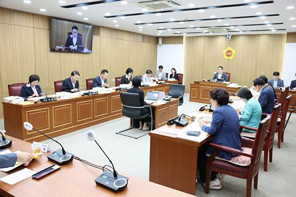 대구시의회 예산결산특위가 열리고 있다 [사진=대구시의회]