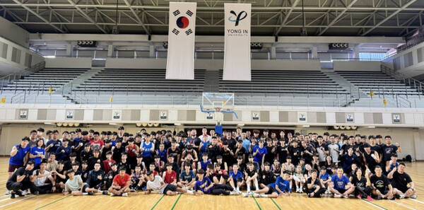 ‘2025 용인대학교 썸머 복싱캠프’에 참가한 선수들이 기념촬영을 하고있다. 한국복싱진흥원 제공