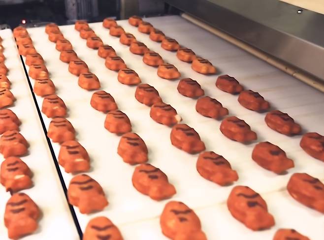 오리온 ‘참붕어빵’ 제조 과정. 오리온 사회관계망서비스(SNS) 캡처