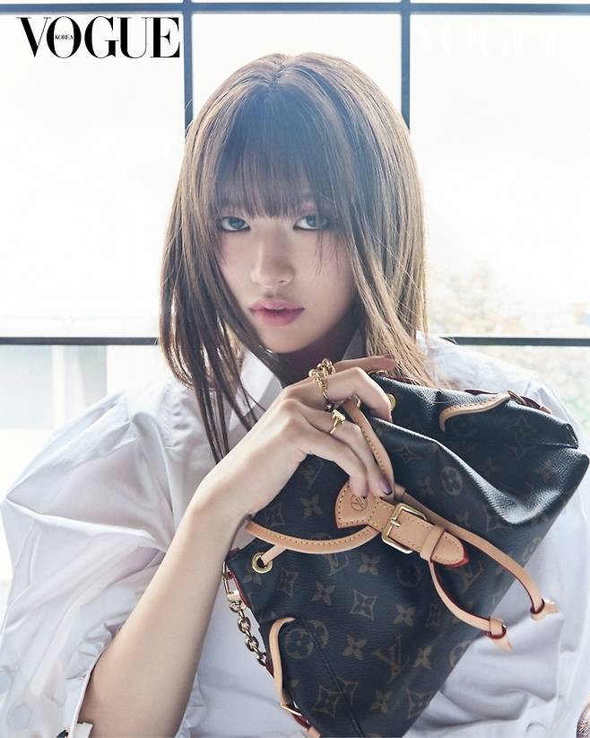 안유진. 사진ㅣ보그 코리아