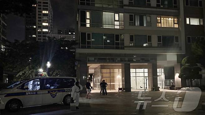 지난 21일 총격 사건이 발생한 인천 송도국제도시의 한 아파트 단지.2025.7.21/뉴스1 ⓒ News1 박소영 기자