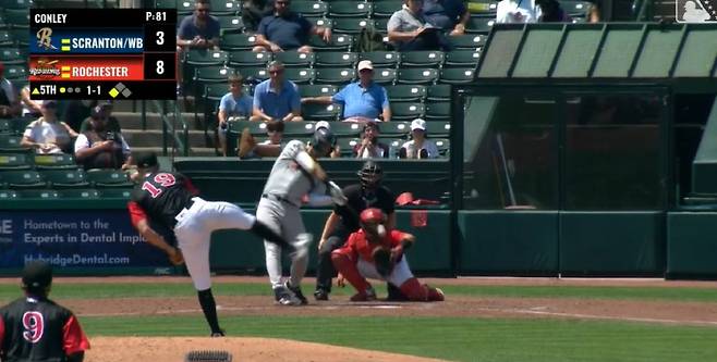 양키스 트리플A 스펜서 존스가 25일(한국시각) 로체스터와의 경기에서 5회 중월 투런홈런을 터뜨리고 있다. 사진=MiLB.TV 캡처