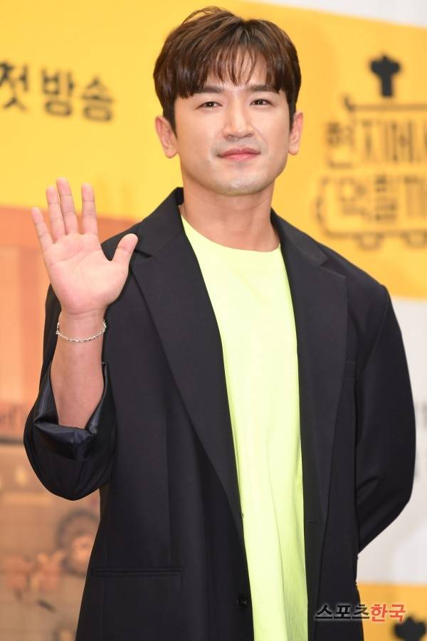 tvN '현지에서 먹힐까?'제작발표회에 참석하고 있는 신화 이민우. ⓒ이혜영 기자 lhy@hankooki.com