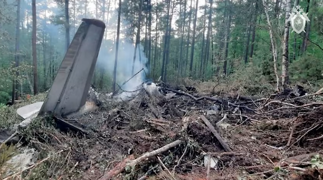 24일(현지시간) 러시아 동부 아무르주 틴다 공항 근처에서 발견된 러시아 실종 여객기. ⓒ미 CNN 방송 캡처