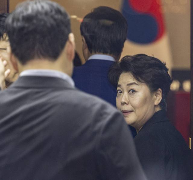 윤희숙 국민의힘 혁신위원장이 지난 7월23일 국회 본회의 직후 다시 열린 국민의힘 의원총회에 입장하고 있다.<연합뉴스>