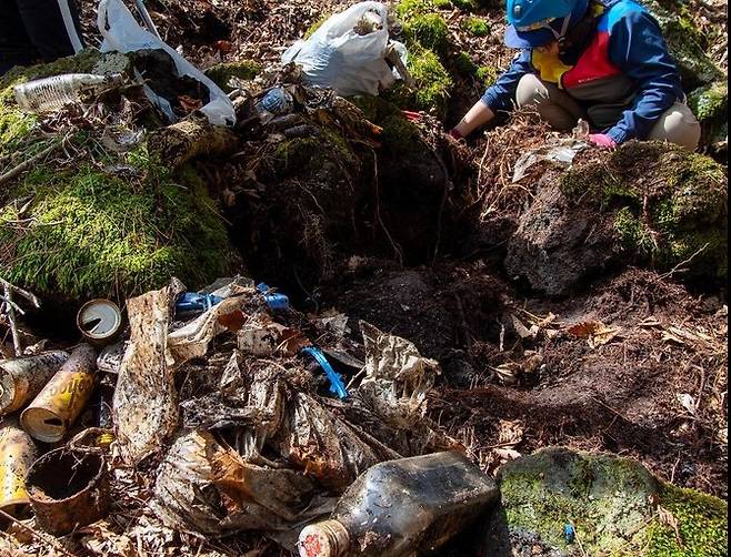 20231004_091049.jpg 세계 제일 더러운 산 1위 세계 제일 더러운 산 1위 .jpg