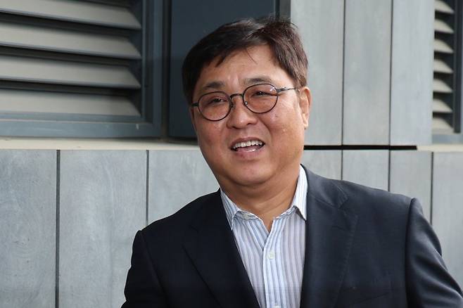 최휘영 문화체육관광부 장관 후보자가 14일 오전 서울 종로구 국립현대미술관에 마련된 인사청문회 사무실로 출근하고 있다. 사진=뉴스1