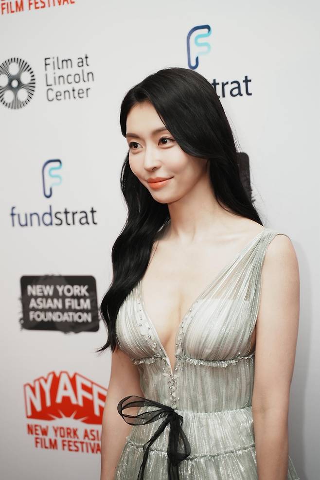 지난 7월 11일 개막작으로 선정된 영화 ‘정보원’으로 미국 뉴욕 링컨센터 월터 리드 극장을 찾은 배우 서민주(뉴욕아시안영화제)