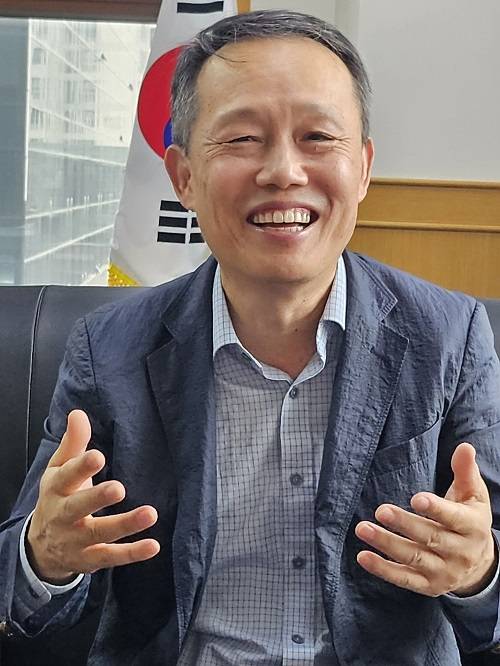 ▲김현동 하노이 한국교육원 원장 ⓒ프레시안(윤영은)