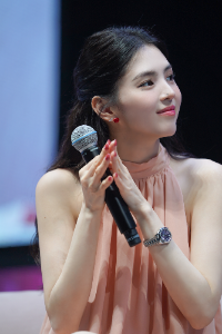 한소희. 오메가(OMEGA).