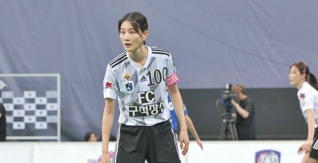 이현이는 '골때녀'에서 맹활약한 축구 에이스다. [사진=SBS]