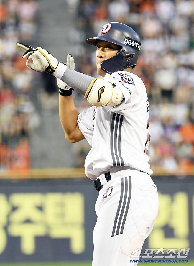 23일 잠실구장에서 열린 두산 베어스와 한화 이글스의 경기. 4회말 1사 2.3루 두산 김대한이 적시타를 날린 뒤 환호하고 있다. 잠실=박재만 기자 pjm@sportschosun.com/2025.07.23/