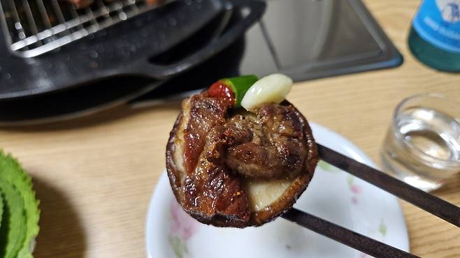 20250725_222221.jpg 저녁 돼지목살 구워 한잔