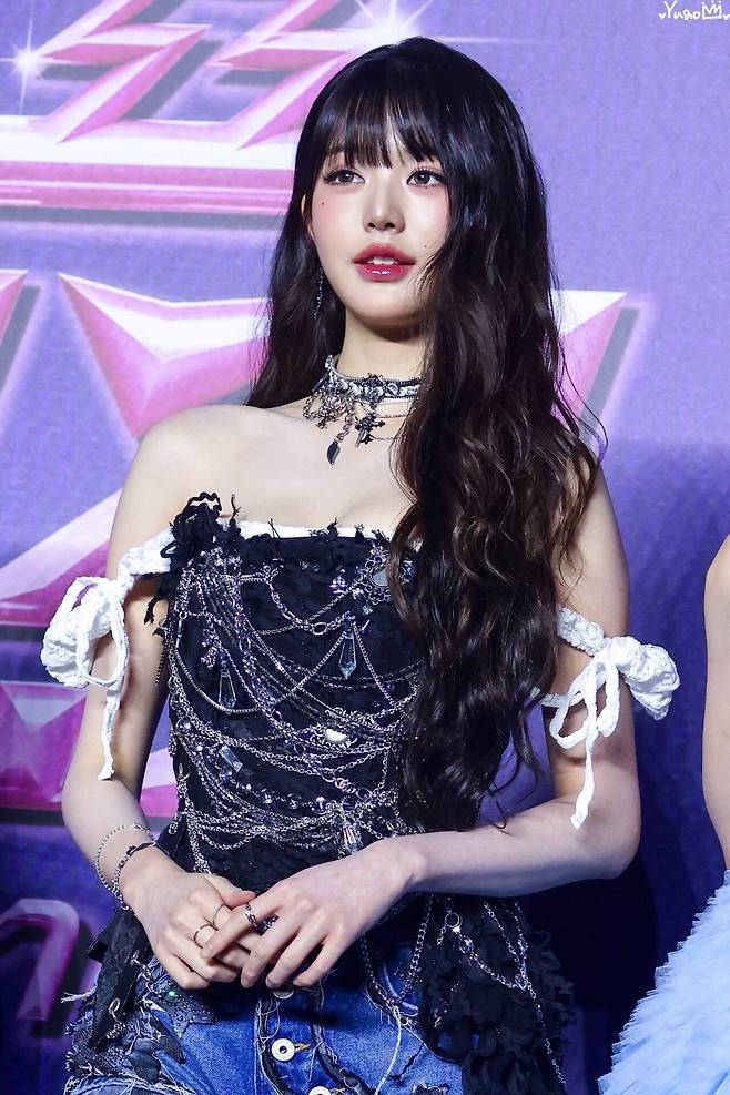 14.jpg 오늘자 SBS 가요대전 썸머 블루카펫 아이브 장원영