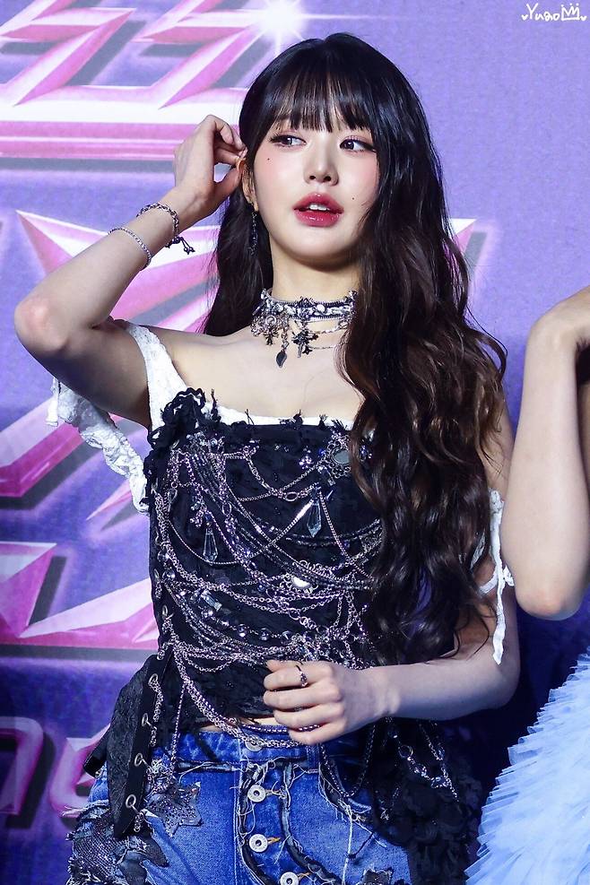 16.jpg 오늘자 SBS 가요대전 썸머 블루카펫 아이브 장원영