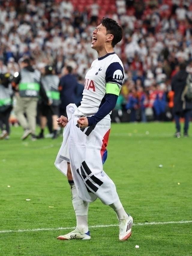 올 여름 손흥민의 거취 관련 이슈는 뜨겁다. 토트넘 홋스퍼와의 10년 동행에 있어 끝이 보이는 상황. ‘오일 머니’로 무장한 사우디 아라비아, 그리고 주제 무리뉴의 페네르바체 등 여러 언급이 있었으나 지금은 미국 MLS의 관심이 가장 큰 상황이다. 사진=REUTERS=연합뉴스