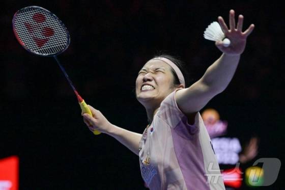세계랭킹 1위 안세영이 중국 천위페이를 꺾고 세계배드민턴연맹(BWF) 월드투어 슈퍼 750 일본오픈 4강에 올랐다. /사진=뉴스1