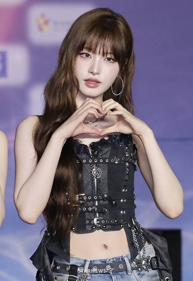 아이브 리즈 '여신의 손하트'[★포토]