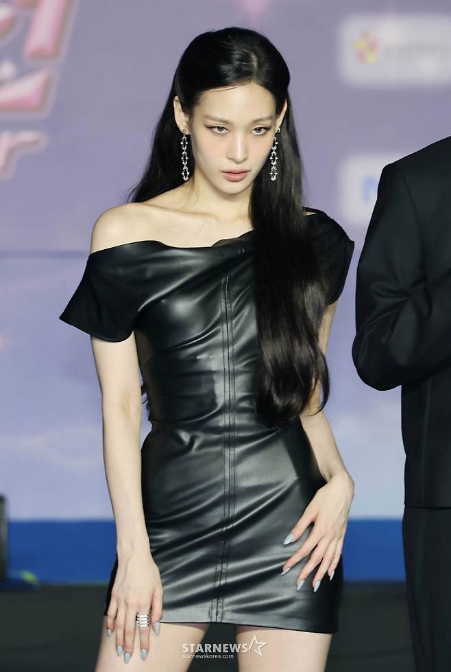 그룹 올데이프로젝트 애니가 26일 경기 일산킨텍t스에서 진행된 2025 SBS 가요대전 썸머 블루카펫 행사에 참석해 포즈를 취하고 있다. /2025.07.26 /사진=이동훈 photoguy@