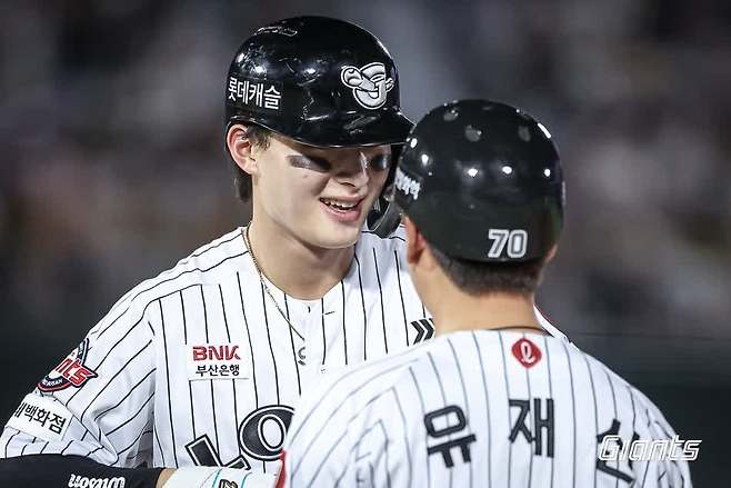 롯데 자이언츠 외야수 윤동희가 지난 25일 부산 사직야구장에서 열린 2025 신한 SOL Bank KBO리그 KIA 타이거즈와의 팀 간 10차전에서 3타수 2안타 1홈런을 기록, 팀 3연승을 이끌었다. 사진 롯데 자이언츠