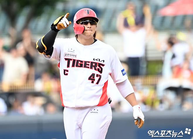 타격 슬럼프에 빠진 KIA 타이거즈 간판타자 나성범이 26일 부산 사직야구장에서 열리는 2025 신한 SOL Bank KBO리그 롯데 자이언츠와의 팀 간 11차전 선발 라인업에서 제외됐다. 사진 엑스포츠뉴스 DB