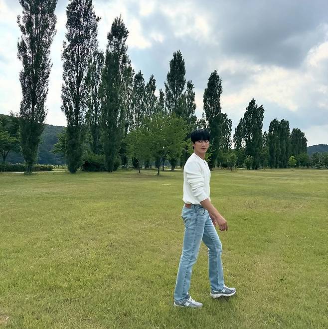 사진 = 안보현 인스타그램