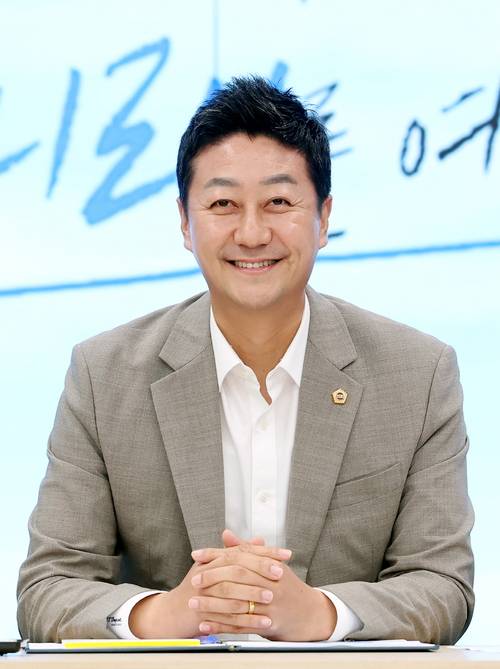 김진경 경기도의회 의장이 지난 22일 의장 취임 1주년 출입기자단 기자회견을 진행했다. /경기도의회 제공