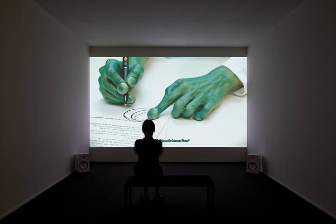 Installation view of "Ghost Anatomy" by Park Min-ha at the Atelier Hermes in Seoul (Courtesy of the artist, Hermes Enterprise Foundation)