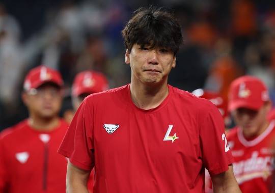 류현진과의 첫 맞대결 승리 거둔 김광현. 사진[연합뉴스]