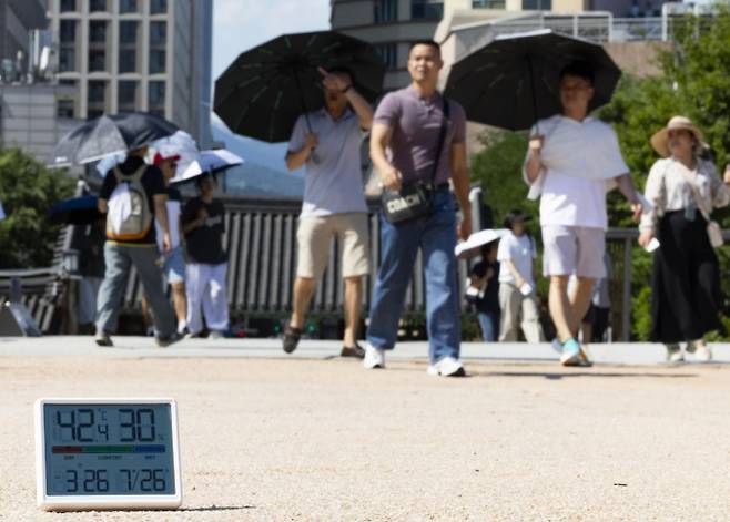 전국에 불볕더위가 이번 주 중반까지 이어진 뒤 주말쯤 한풀 꺾일 전망이다. /사진=뉴시스