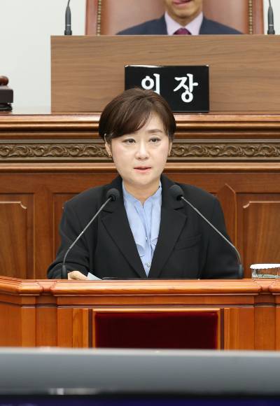 김묘정 창원시의원. 창원시의회 제공