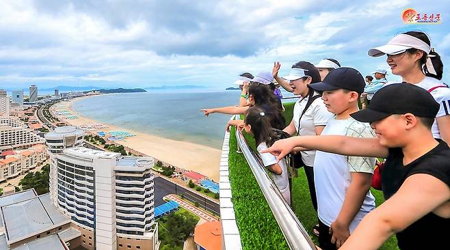 24일 "원산갈마해안관광지구는 볼수록 멋있고 희한하다"며 이곳을 방문한 사람들의 반응을 선전했다.&nbsp;&nbsp;